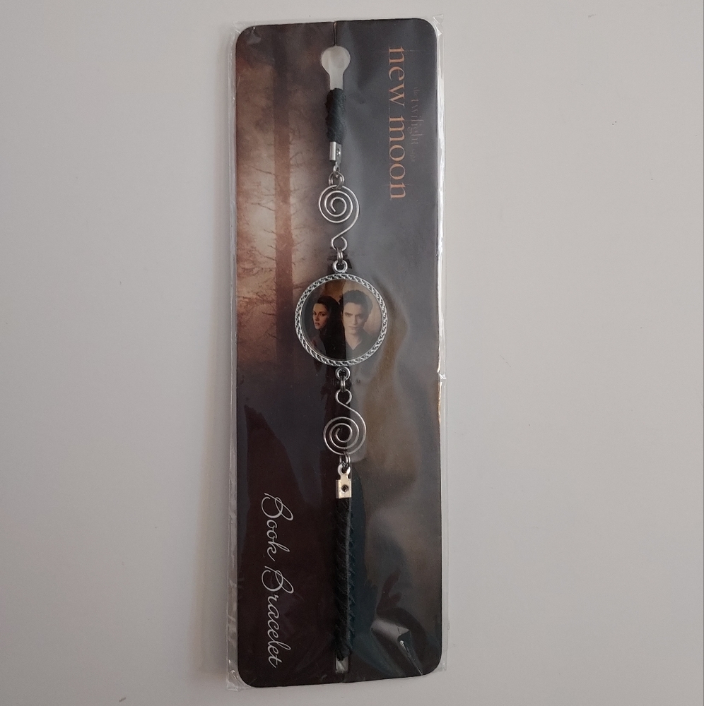 Book bracelet Twilight New Moon